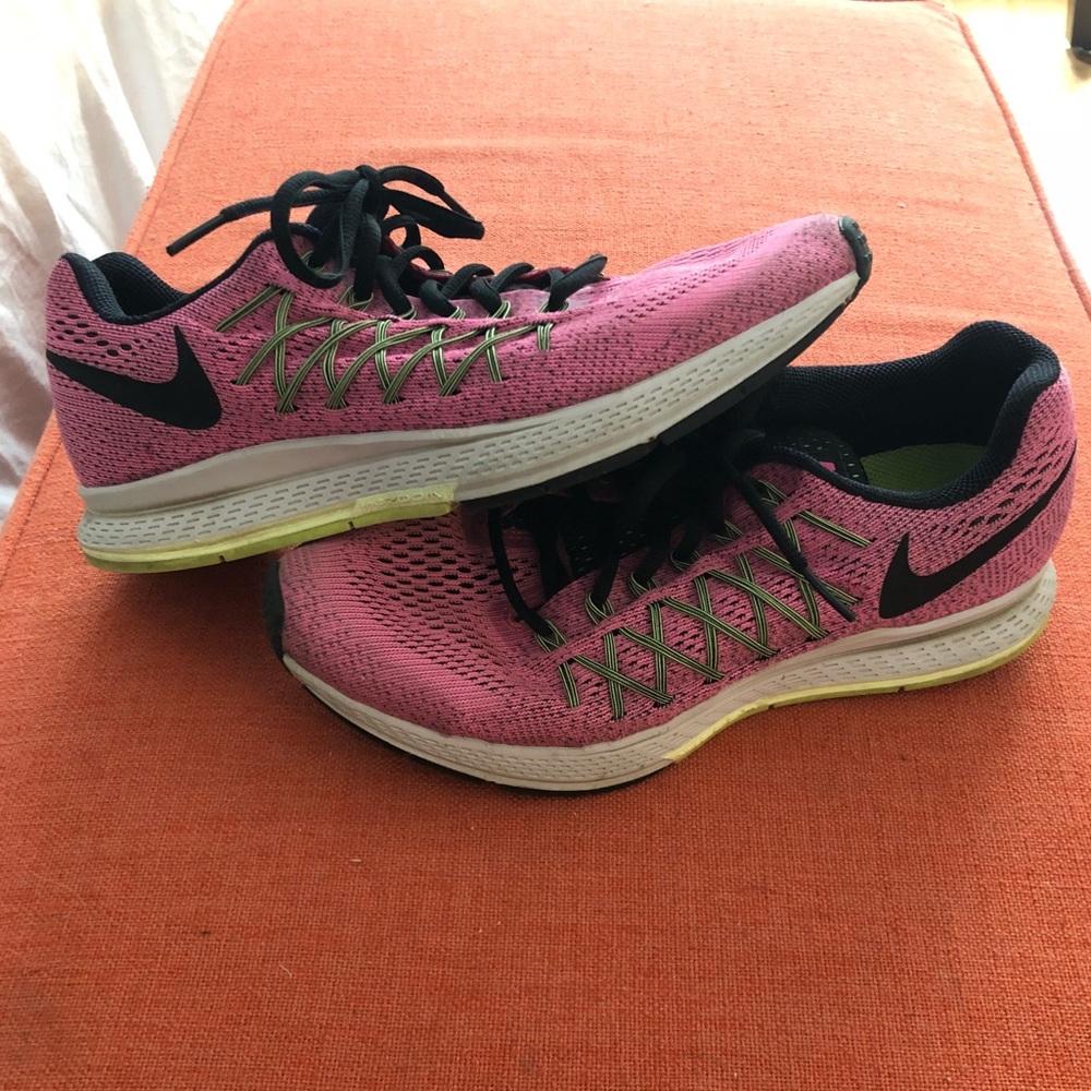 Pink & green Nike Zoom Pegasus 32